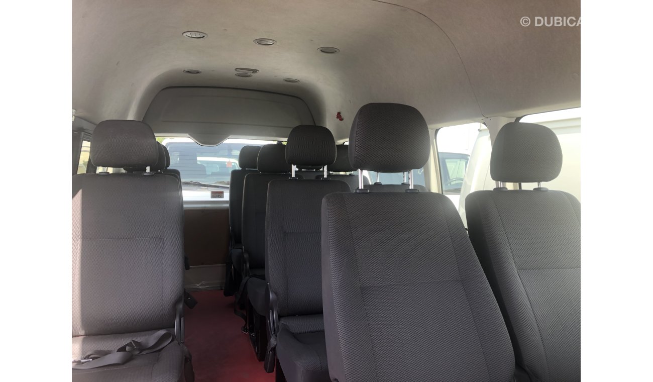 Toyota Hiace Toyota Hiace Highroof bus 15 str,model:2017. free of accident with low mileage