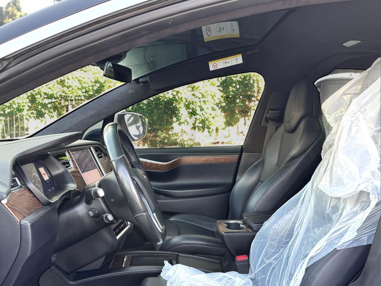 Tesla Model X 75D | 2017 | GCC SPECS | ENHANCED AUTOPILOT | AED 1,360 per month