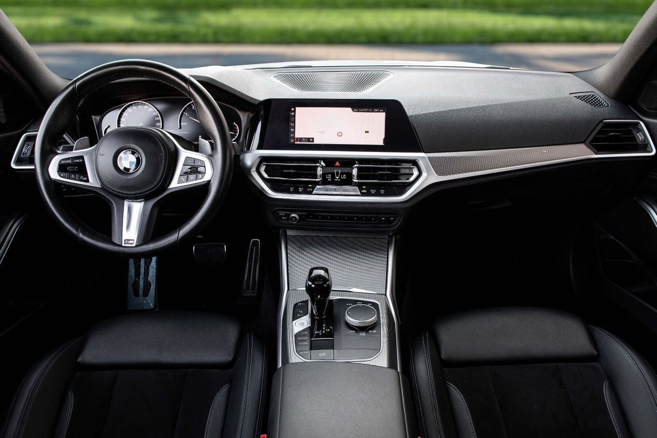 BMW 330i 2,252 P.M  | 0% Downpayment | M-Kit | Under Warranty!