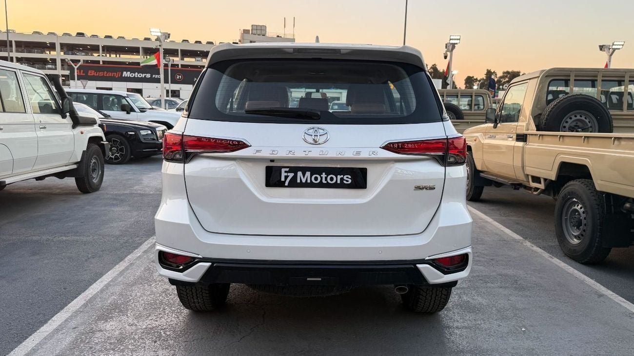 تويوتا فورتونر Toyota Fortuner SR5 - 2.7L 4WD - Full Option - 2025