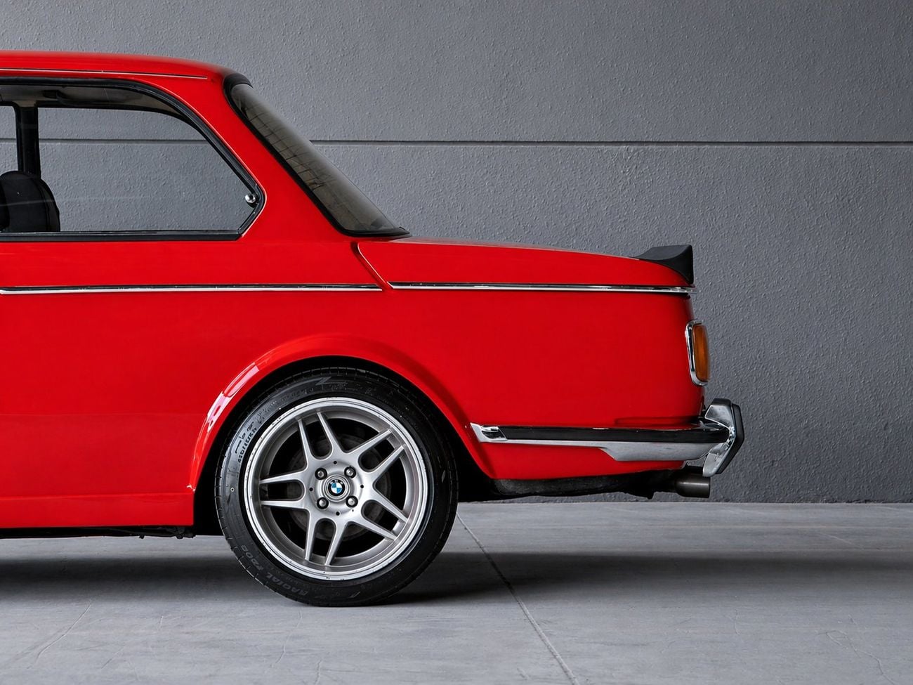 BMW 2002 STANDARD