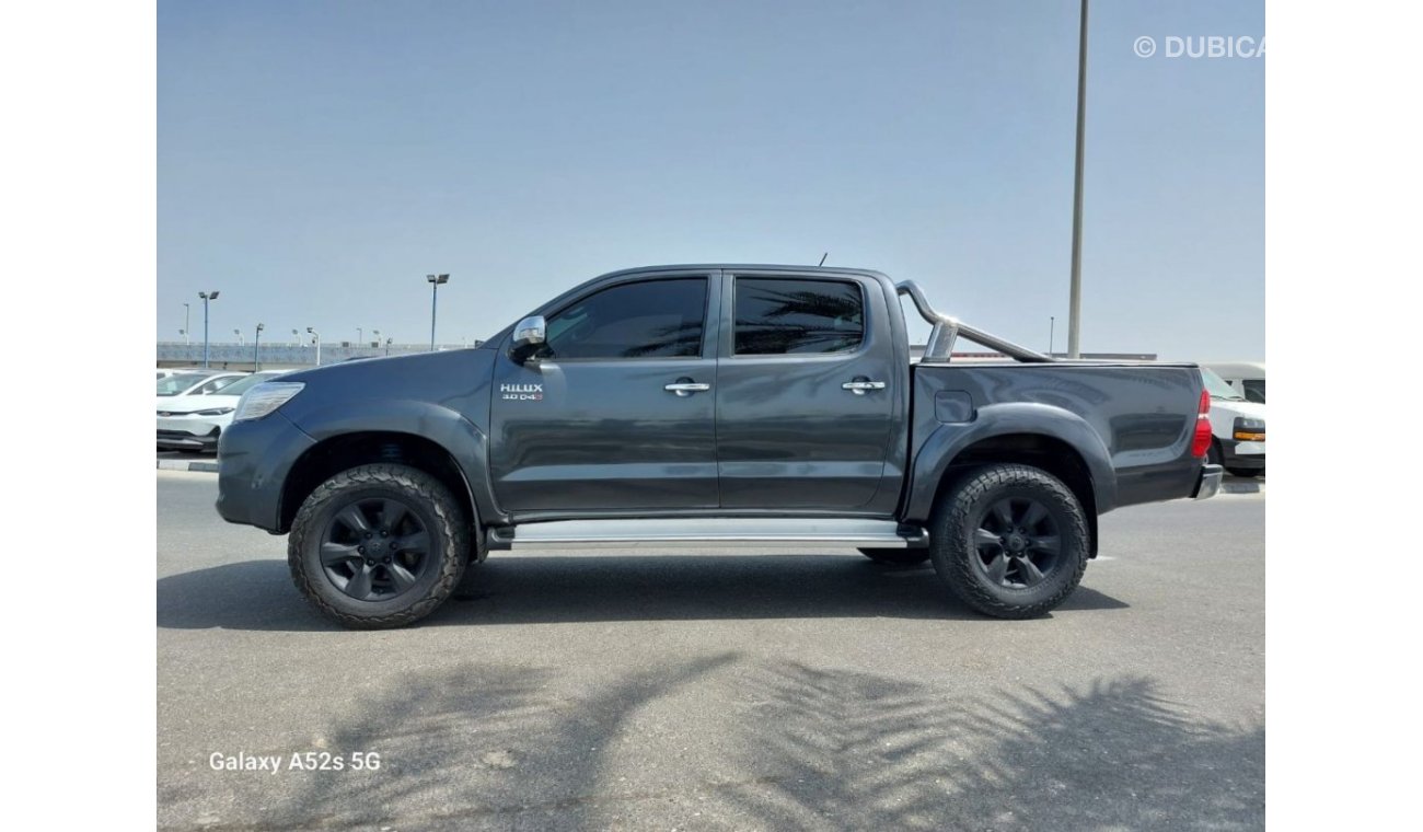 Toyota Hilux TOYOTA HILUX PIKUP SR5 2013 MODEL 3.0 DIESEL MANUAL 5-SPEED FLOOR SHIFT RIGHT HAND