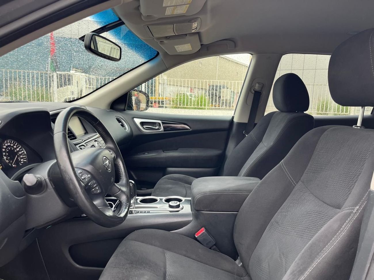 Nissan Pathfinder SV 3.5L (260 HP) 4WD