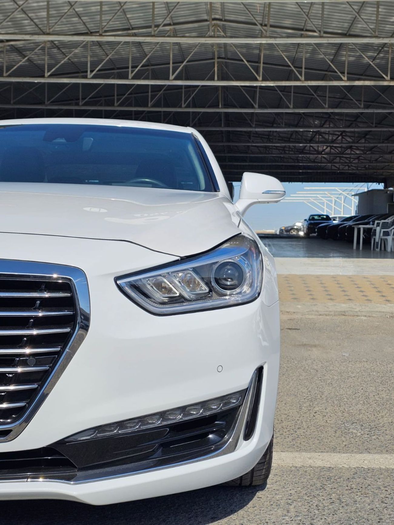جينيسس G90 Royal 5.0L (407 HP) RWD