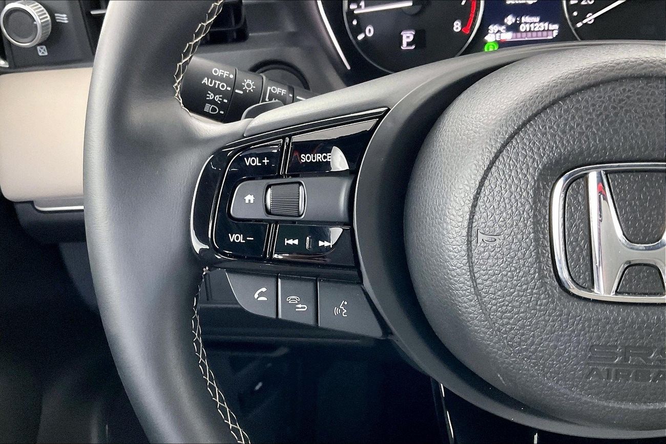 Renault Duster LE | 1 year free warranty | 0 Down Payment