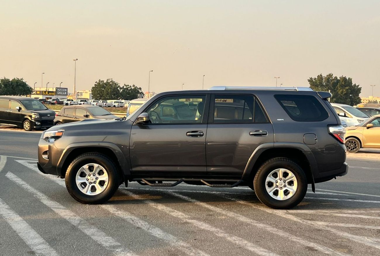 تويوتا Runner4 2015 Toyota 4Runner SR5 Premium - 4.0L V6 - Full Display Rear CAM  - Leather Seat - 72000 Mileage  -