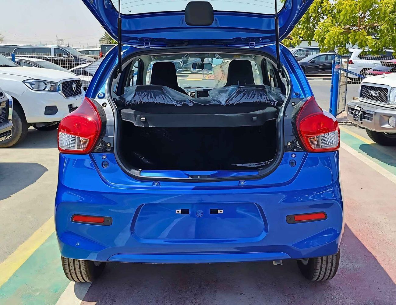 سوزوكي سيليريو 1.0L V4, GLX, Black Rims, A/T, Gear, SPECIAL QUANTITY DEAL OFFER (CODE # CGLM)