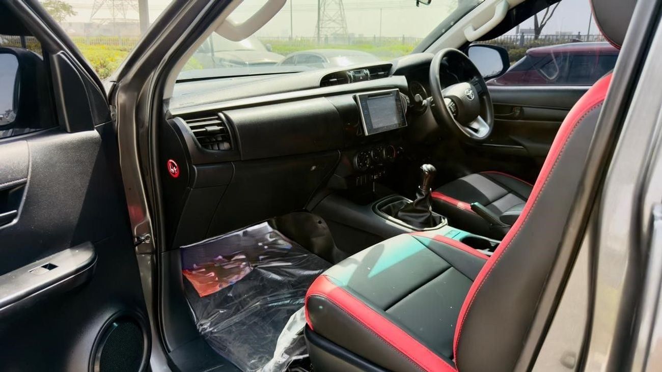 Toyota Hilux 2018| 2.8L DIESEL ENGINE | MT | RHD | HEAVY BULL BAR | AIR SNORKEL | DUAL BULL BAR ANTENNA | BONNET