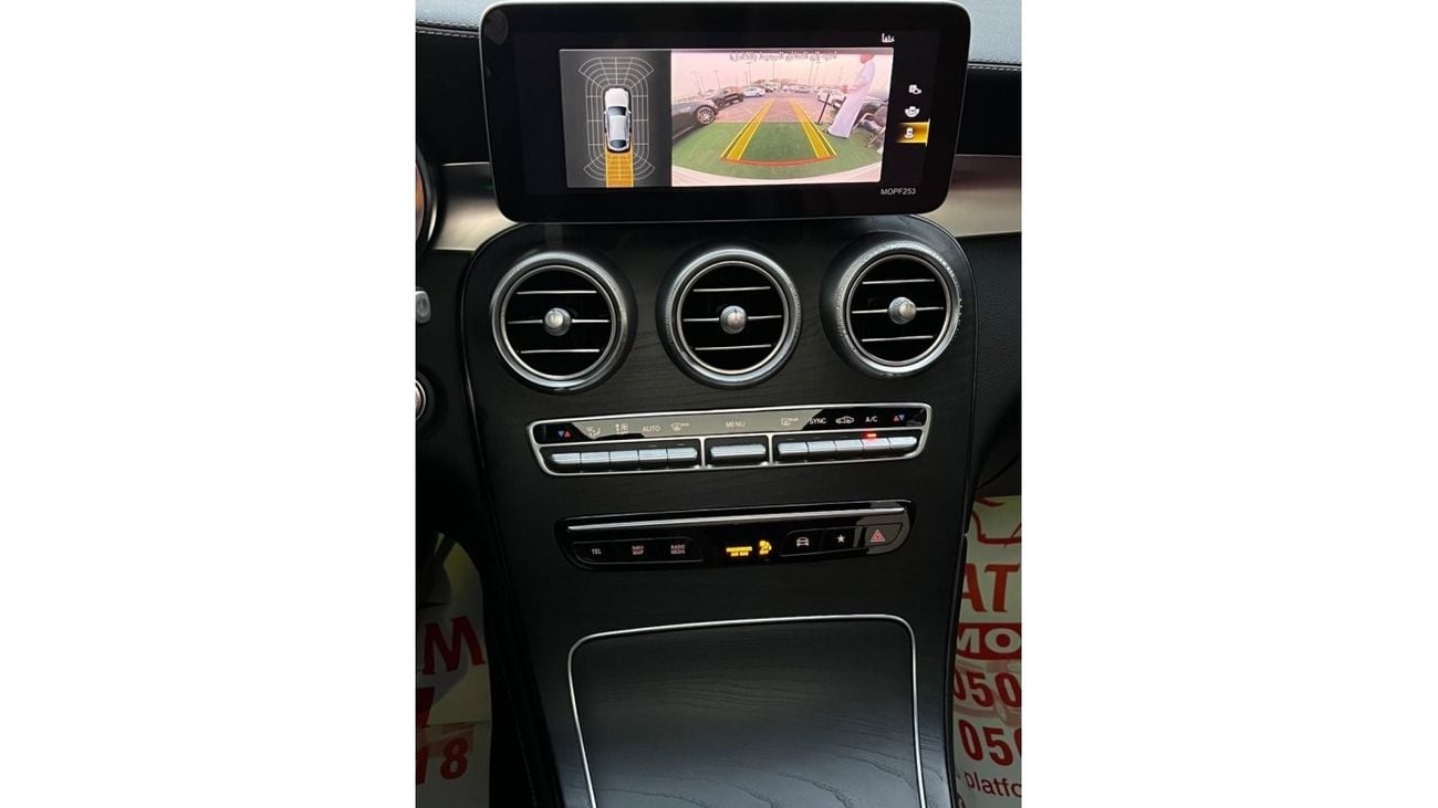 Mercedes-Benz GLC 300 4MATIC Mercedes GLC 300 Model 2020 Gcc specs