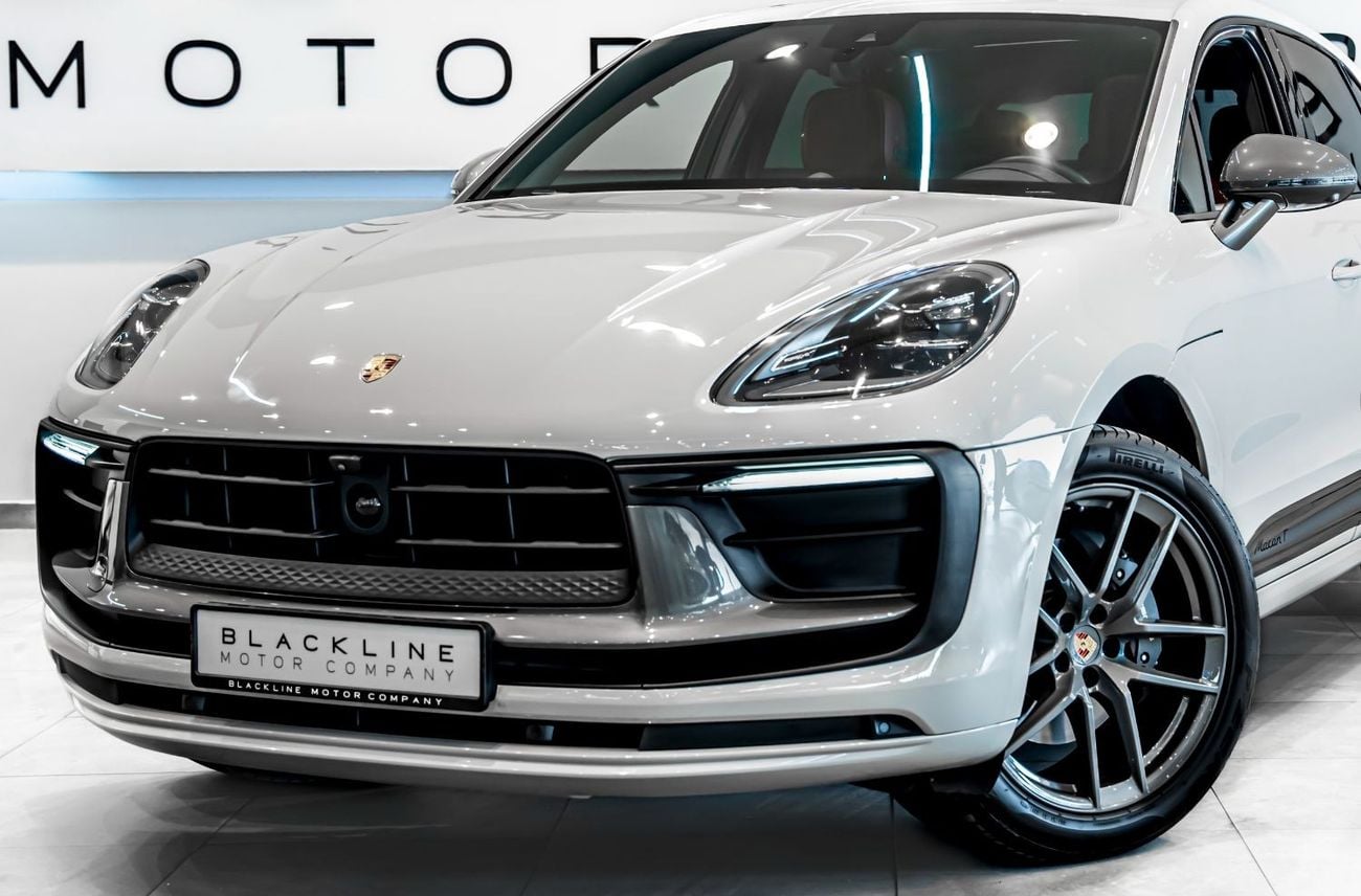 بورش ماكان Base 2.0T 2024 Porsche Macan T, 2026 Porsche Warranty, Full Service History, Low KMs, GCC