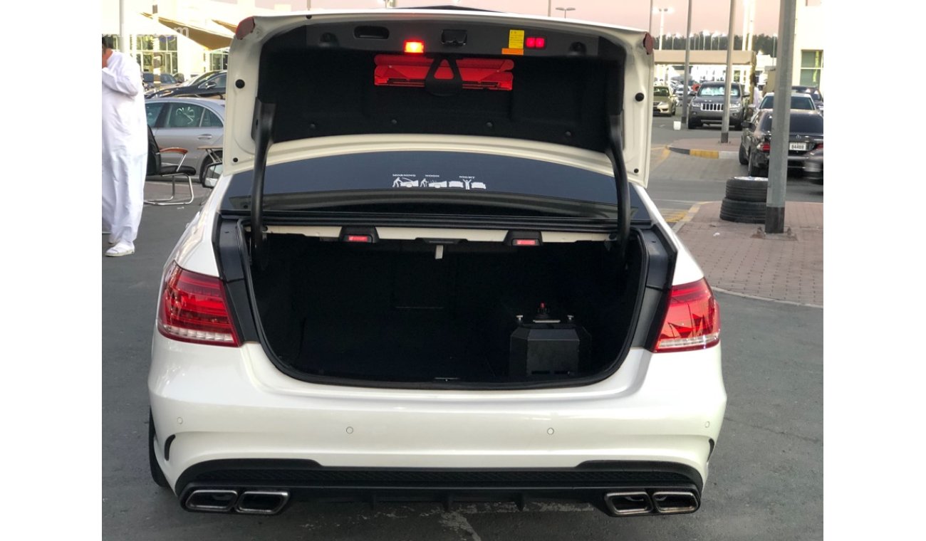 مرسيدس بنز E 63 AMG موديل 2012 وارد اليابان حاله ممتازه جدا من الداخل والخارج فل مواصفات بانوراما ومزود عليه فلاتر ودون