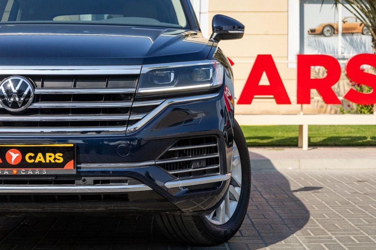 Volkswagen Touareg Atmosphere 3.0L Volkswagen Touareg 2023 GCC under Agency Warranty and Service Contract with Flexible