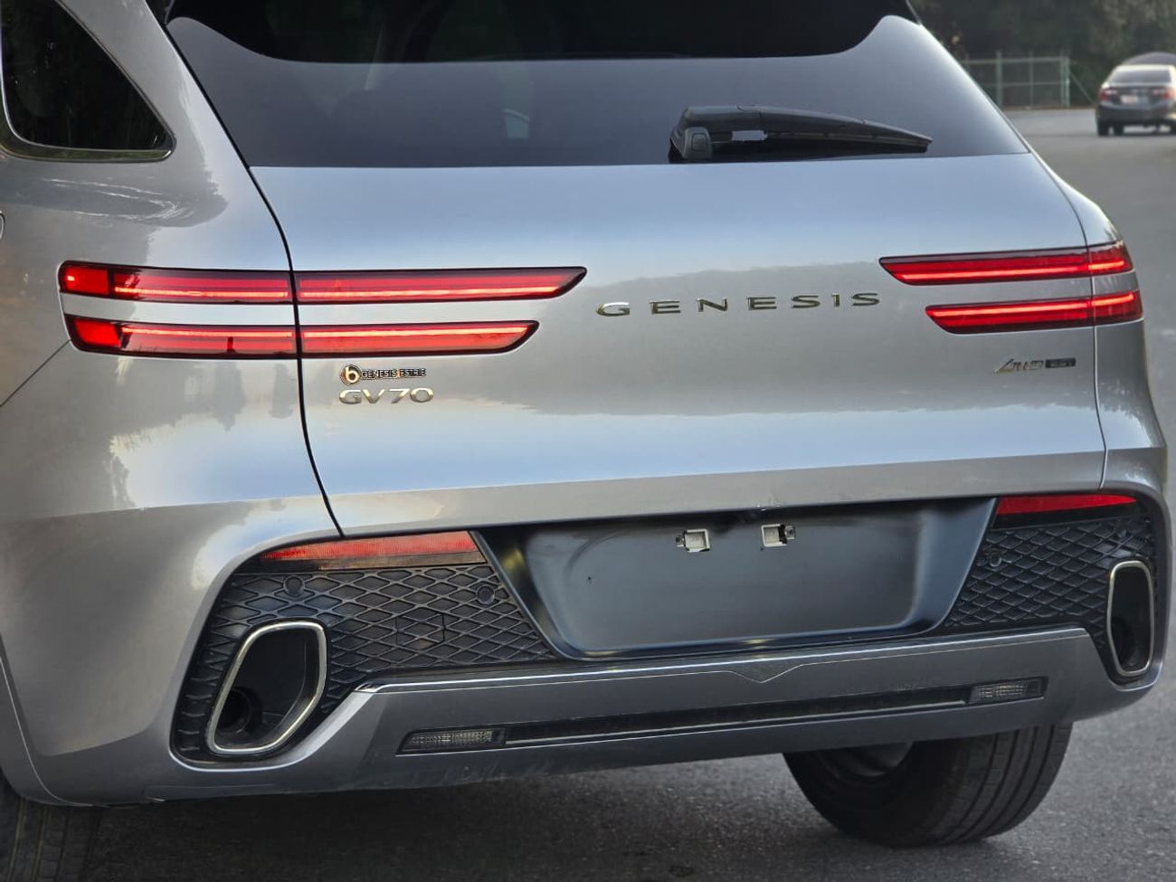 جينيسس GV70 Premium 2.5L AWD