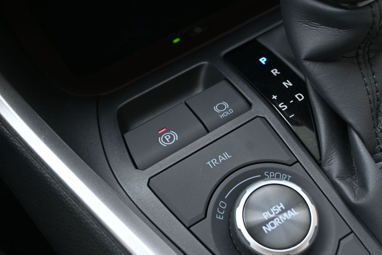 Toyota RAV4 Toyota RAV4 Limited 2.5L Hybrid, AWD, Model 2025 Color Black