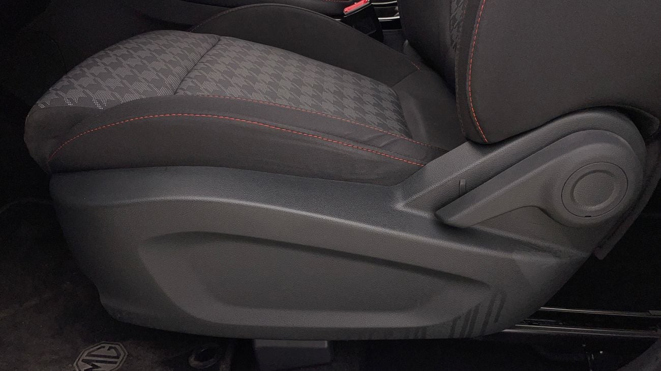 أم جي ZS STD 1.5 | بدون دفعة مقدمة | اختبار القيادة في المنزل