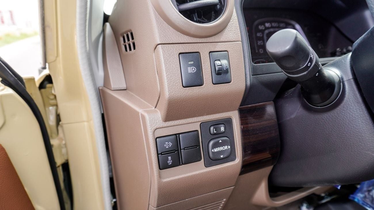 Toyota Land Cruiser 70 LX 2.8 L d