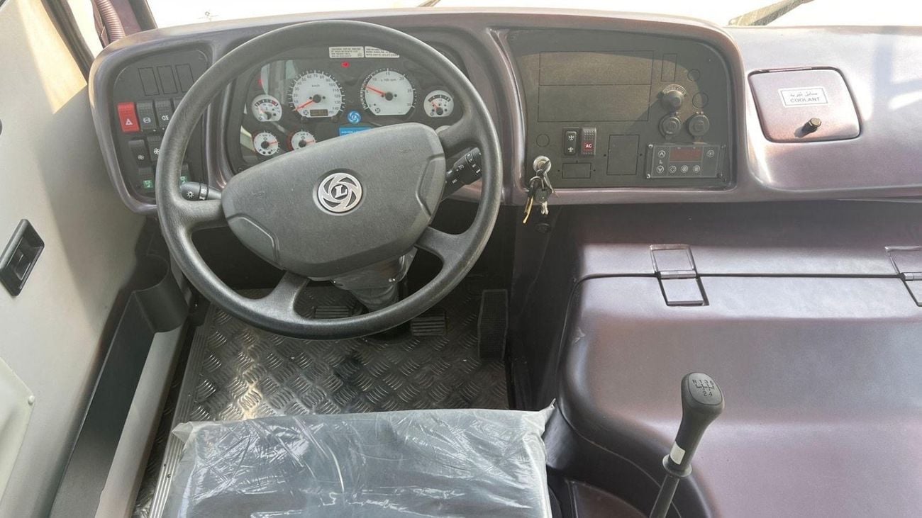 اشوك ليلاند فالكون