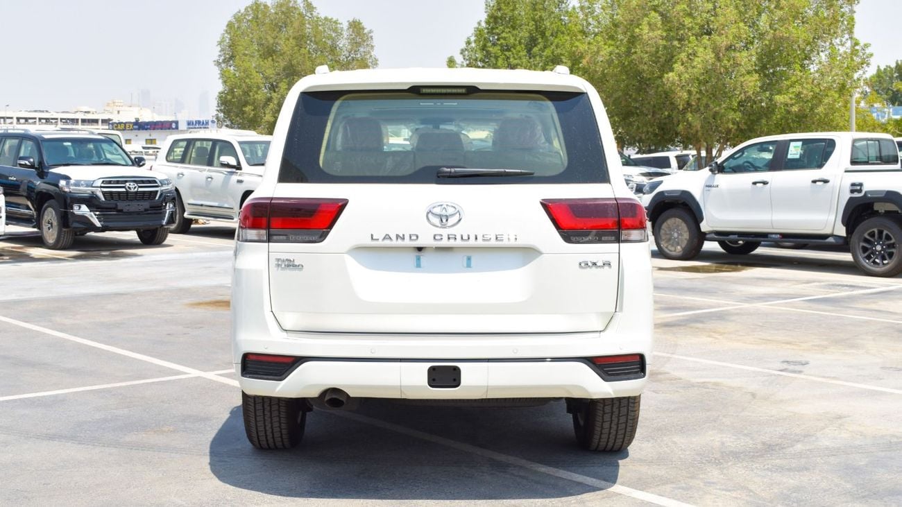 Toyota Land Cruiser ECTP2M003 - 2026 TLC300 GXR 3.5L Petrol Auto White w Beige - Sunroof, Leather, Rear Entertainment