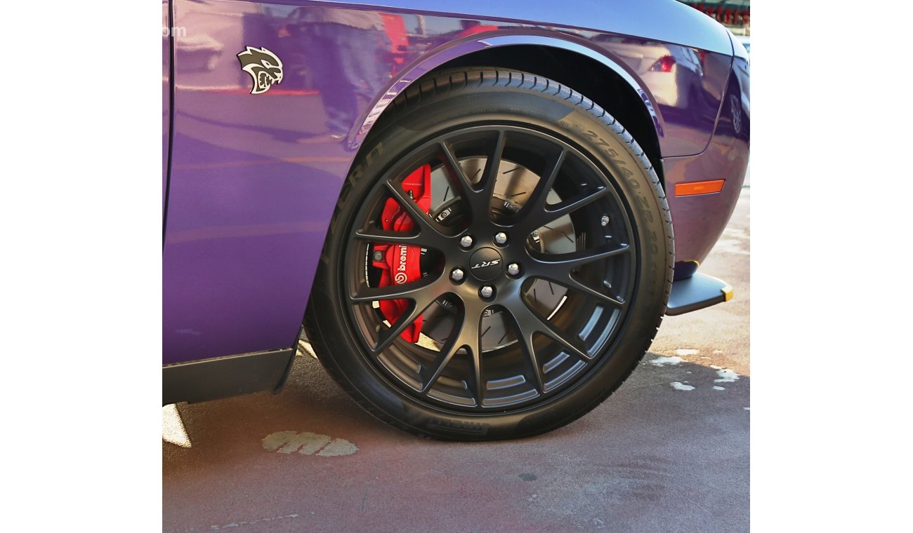 Dodge Challenger SRT Hellcat Supercharged