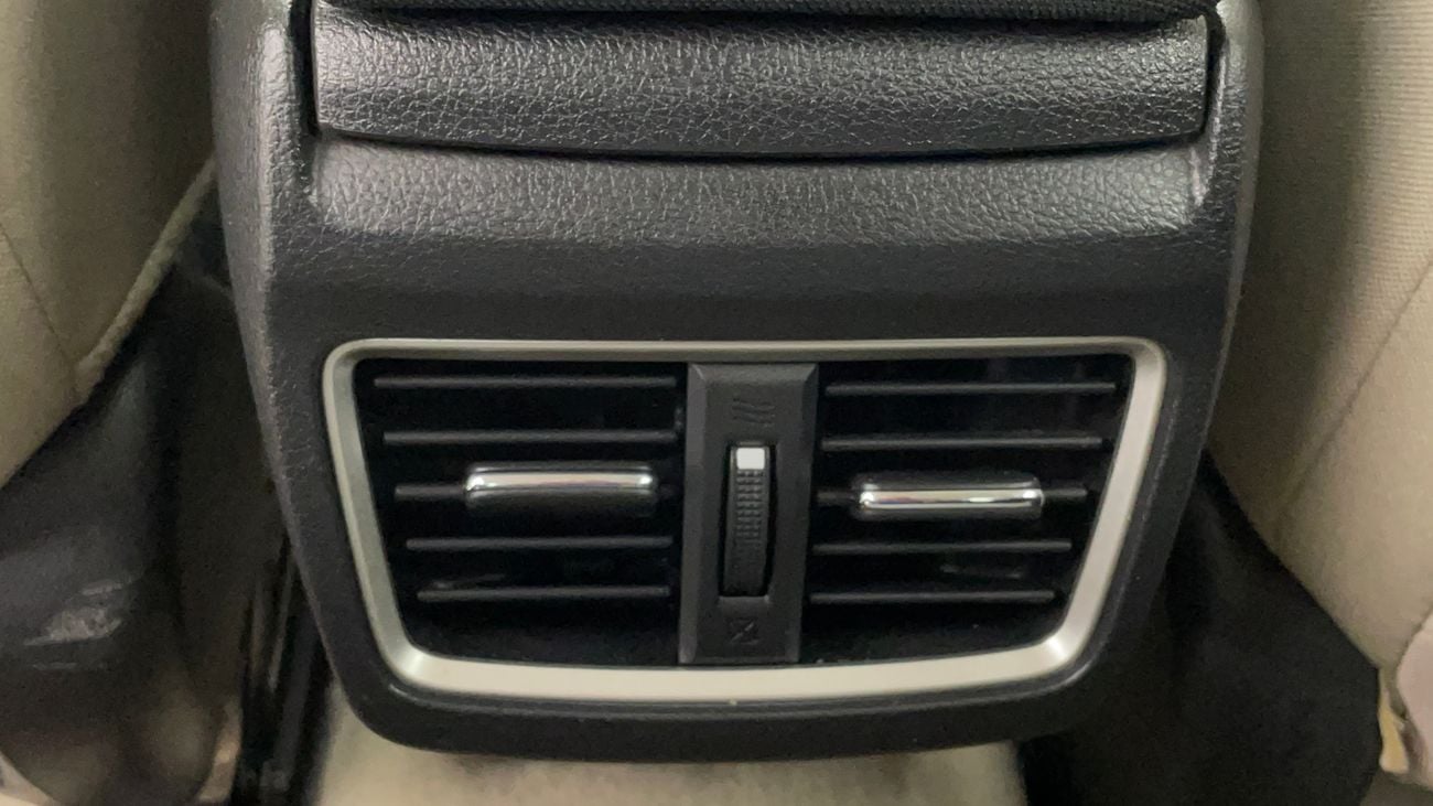 هوندا سيفيك LX SPORT 1.6 | بدون دفعة مقدمة | اختبار القيادة في المنزل