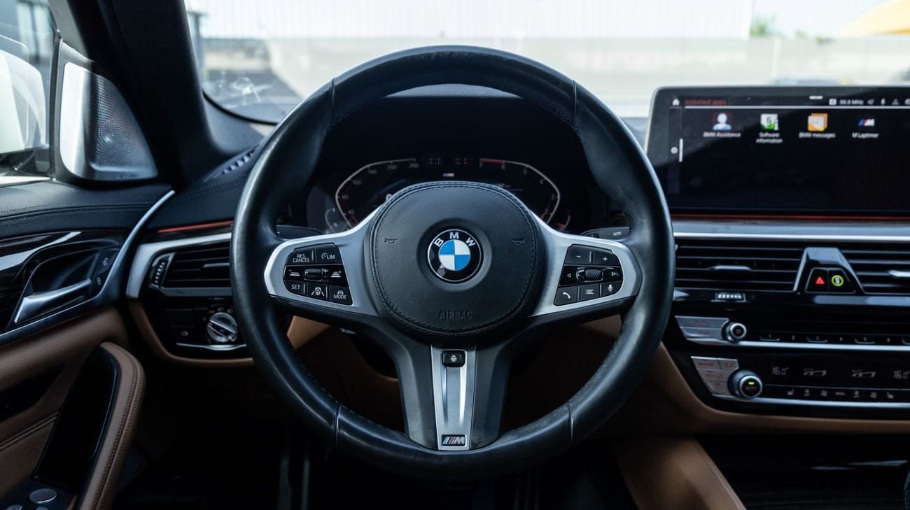 بي أم دبليو 520i M Sport Comfort 2.0L
