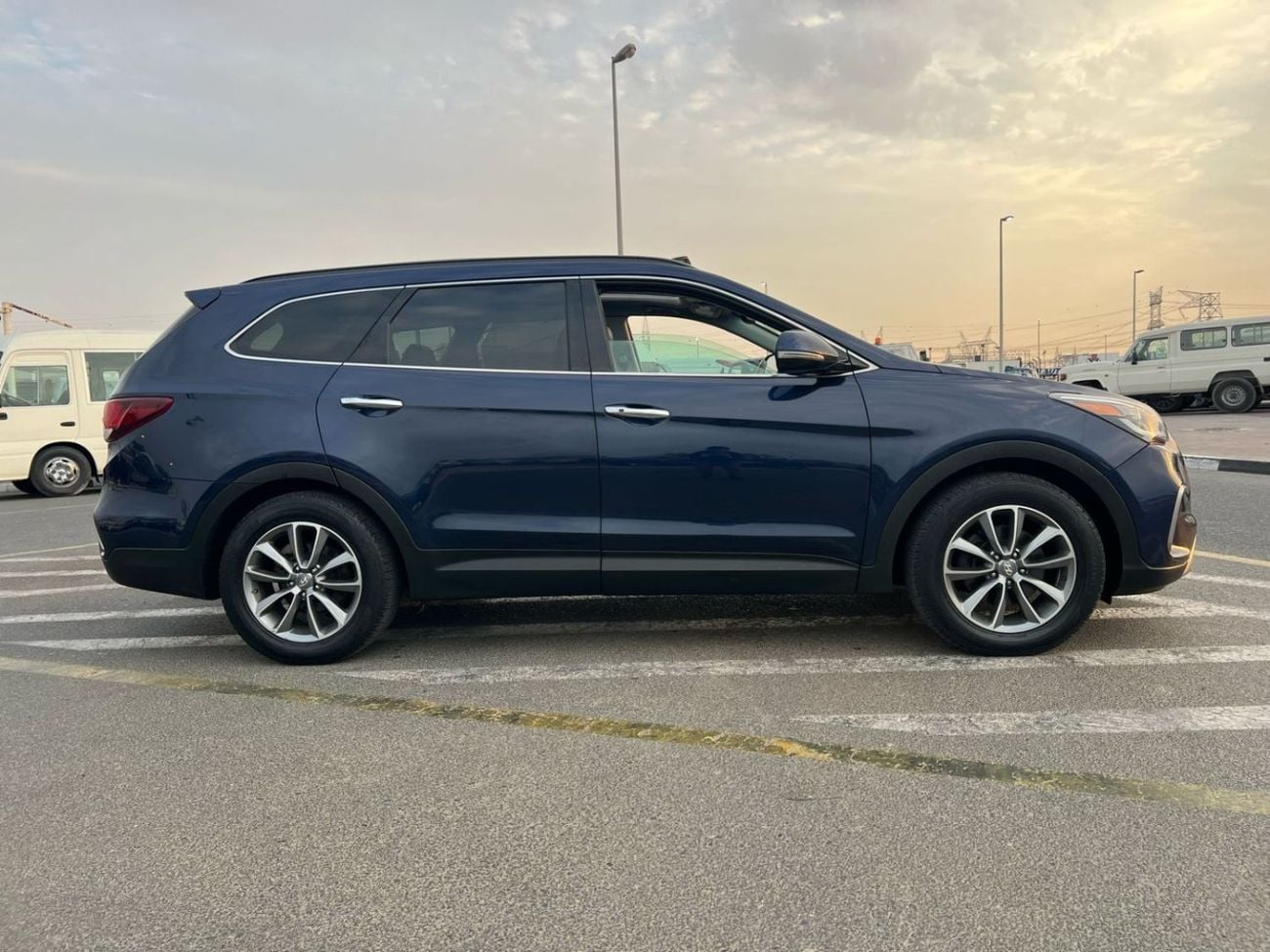 Hyundai Santa Fe 2017 HYUNDAI SANTAFE XL LIMITED FULL PANORAMIC VIEW- 3.3L V6 - 4WHEEL DRIVE - 7 SEATER ELECTRIC AND 