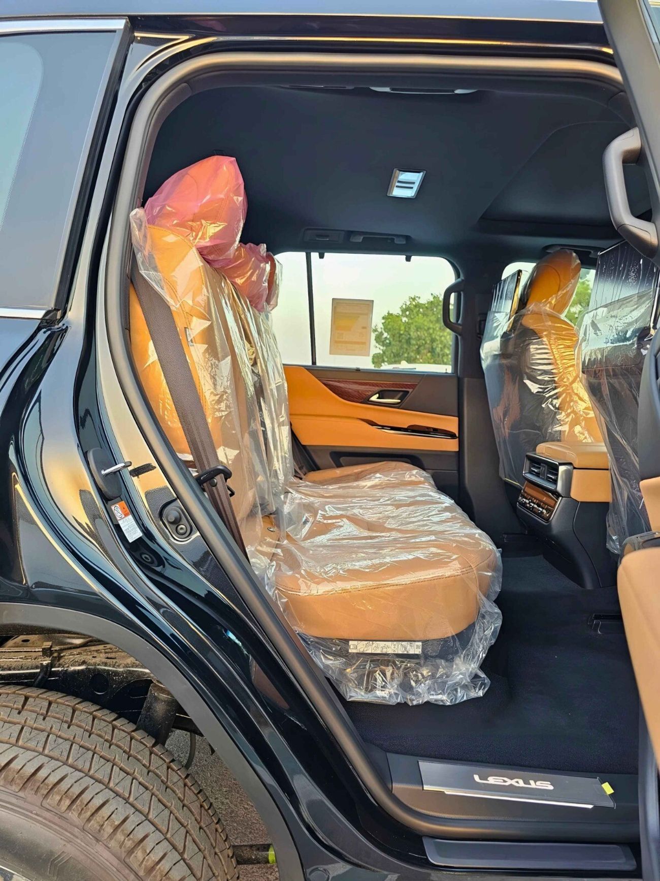 لكزس LX 600 TURBO PLUS / 3.5L V6 / POWER SEATS / 360* CAMERA/ SUNROOF / HIGH OPTION (CODE # LXTSO)