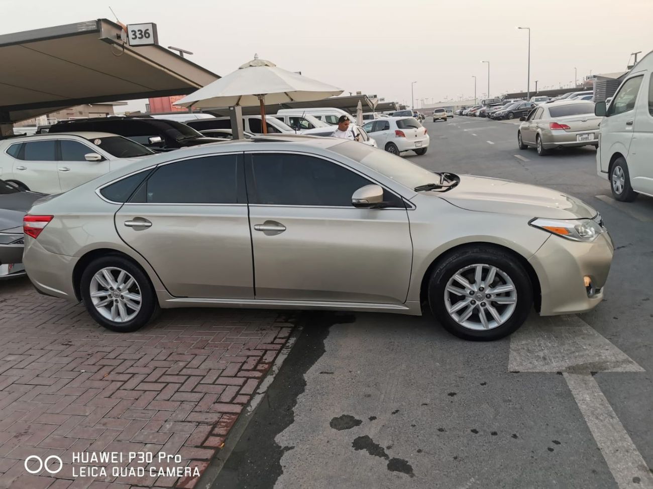 Toyota Avalon XLE 3.5L full option, limited