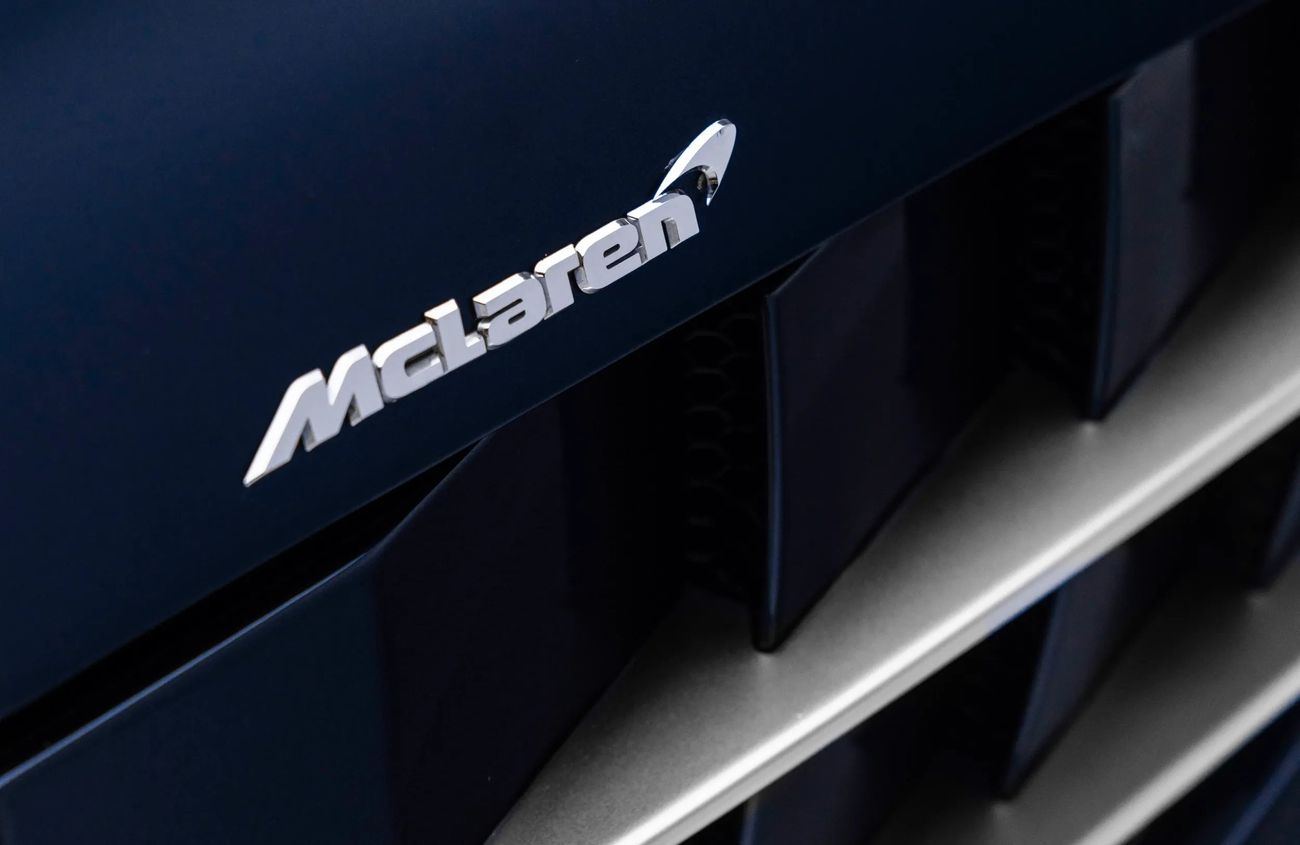 Mercedes-Benz SLR 5.5L V-8 Supercharged Engine