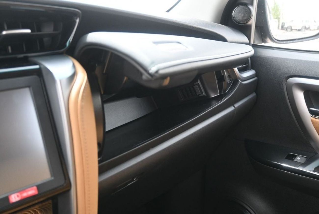 تويوتا فورتونر FORTUNER DIESEL 2.4L 2023 4WD FULL OPTION