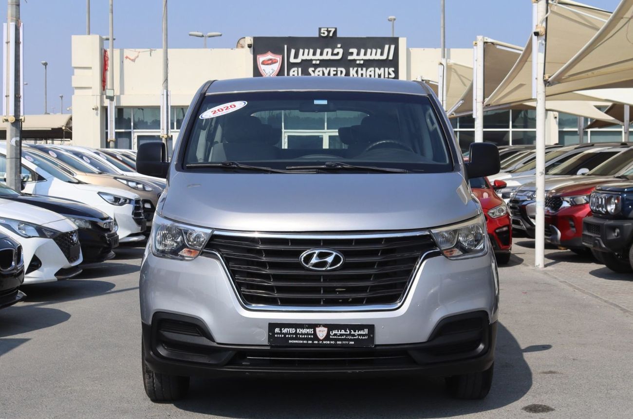 هيونداي H-1 هيونداى H-1موديل 2020 خليجى بدون حوادث  ممشى 123000 كم بمحرك 2.4Lعدد 12 مقعد بحاله ممتازه