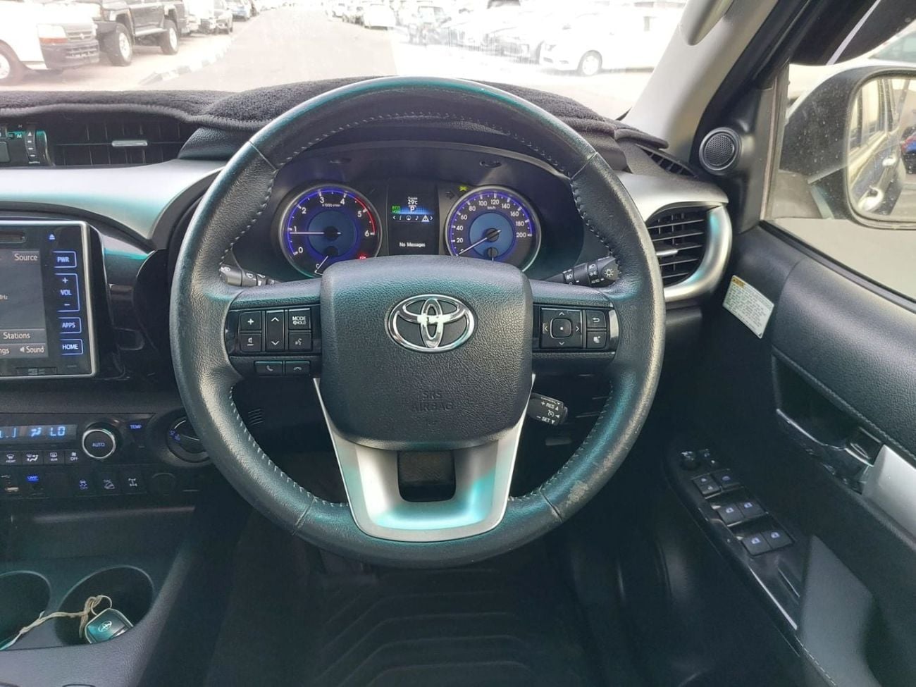 تويوتا هيلوكس GLX TOYOTA HILUX PICKUP RHD 2016 MODEL 2.8 L DIESEL AUTOMATIC(PM79021)