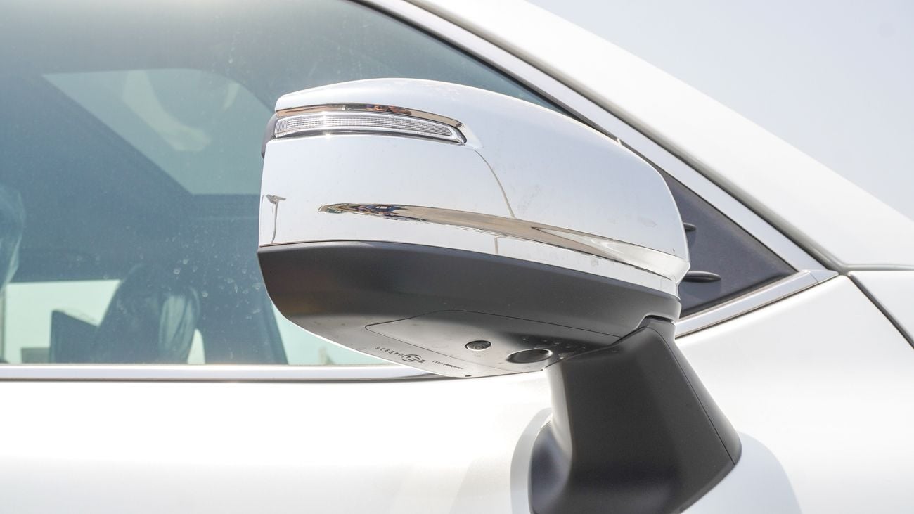 Toyota Land Cruiser VXR TWIN TURBO 3.5L V6 Hybrid