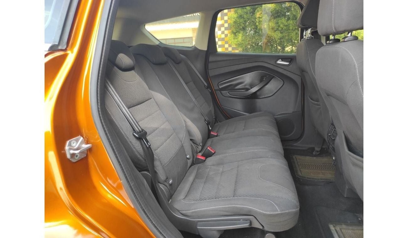 Ford Escape Ford Escape 2015 Gcc full automatic