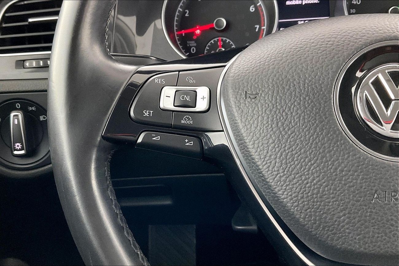 Volkswagen Golf SE| 1 year free warranty | Exclusive Eid offer