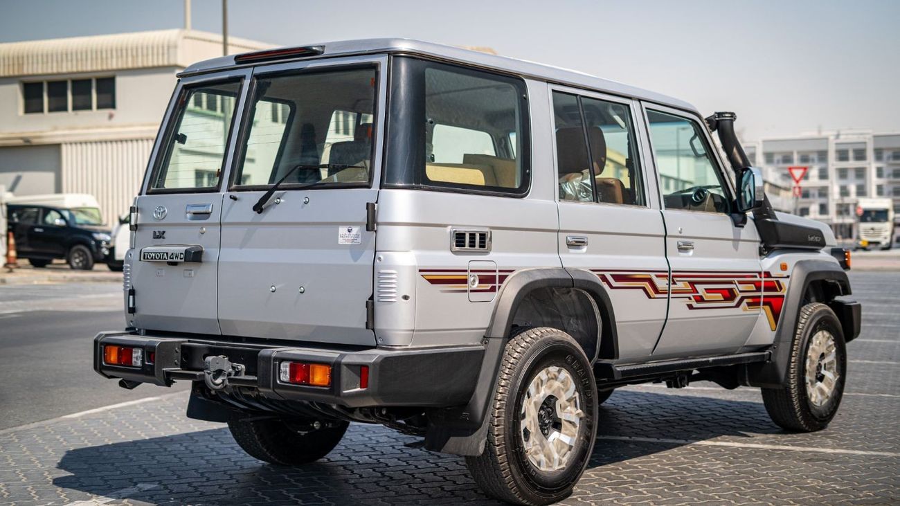 Toyota Land Cruiser 70 TOYOTA LAND CRUISER 76 2.8 HTOP DIESEL 2024 MODEL