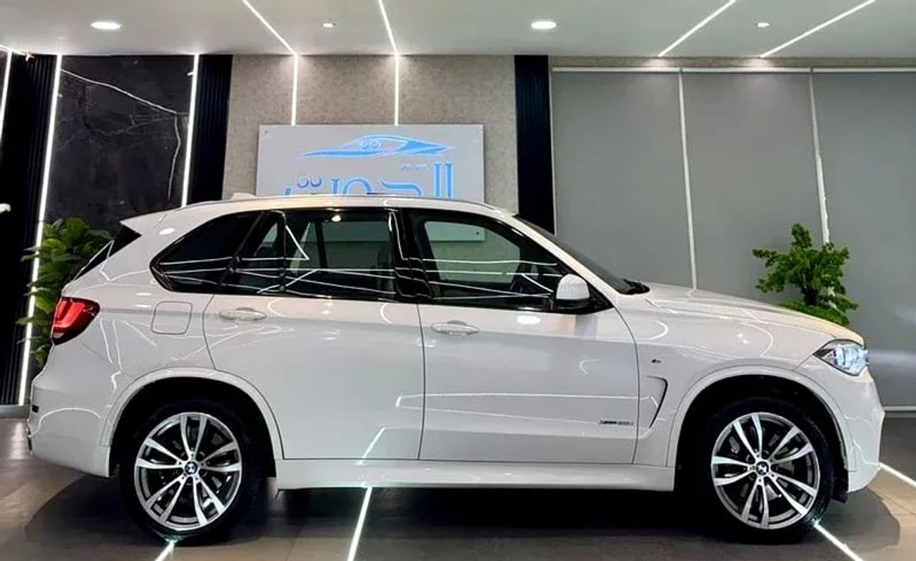 بي أم دبليو X5 50i Luxury 4.4L (5 Seater)