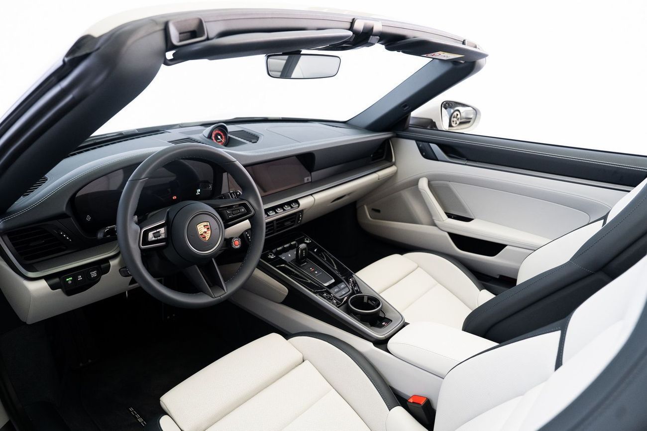 Porsche 911 Carrera 4 3.0L (444 HP) Convertible