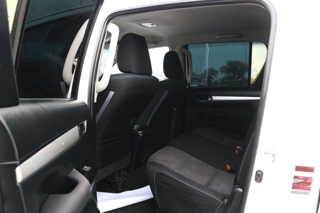 تويوتا هيلوكس S GLX 2.4L 4WD A/T