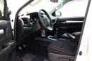 Toyota Hilux 2022 Toyota Hilux 4x4 DC 2.4 HI SR5 - White Pearl inside Black