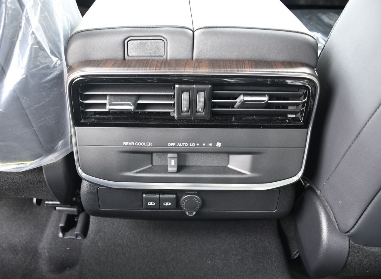 تويوتا لاند كروزر GXR 4.0L With Rader And Remote Start Engine