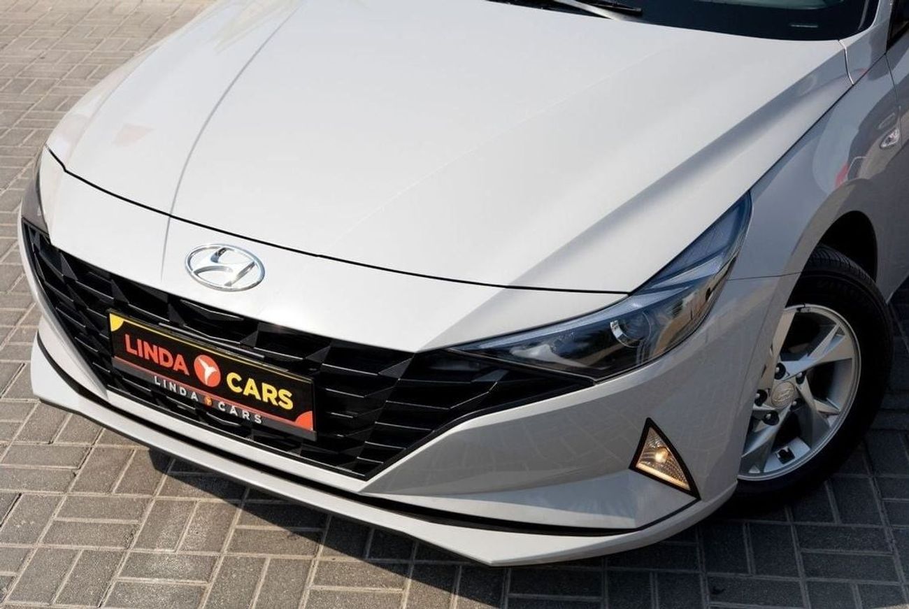Hyundai Elantra Smart 1.6L Hyundai Elantra 2023 GCC under Agency Warranty with Flexible Down-Payment.