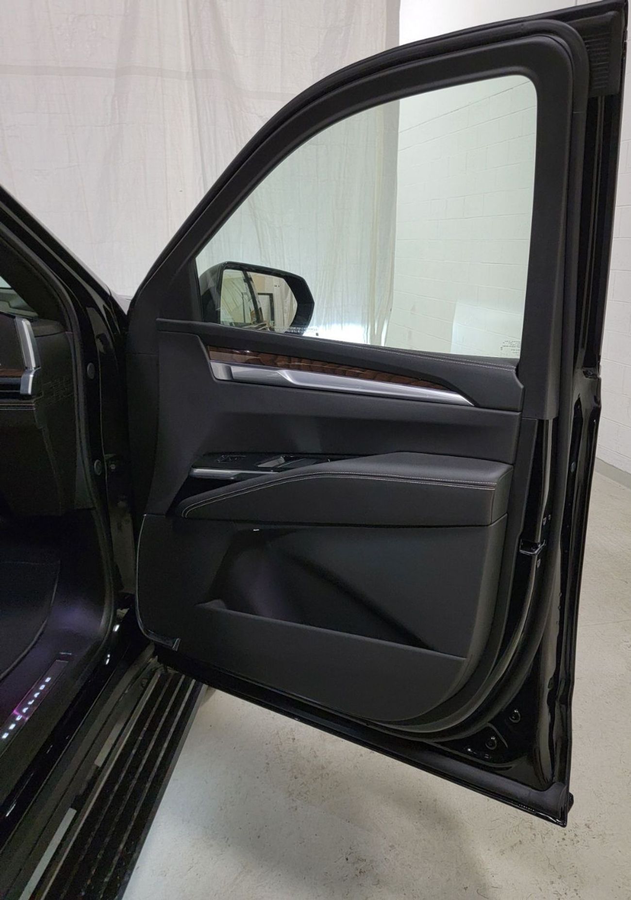 Cadillac Escalade Escalade ESV Sport Platinum ONYX Pkg | Fridge