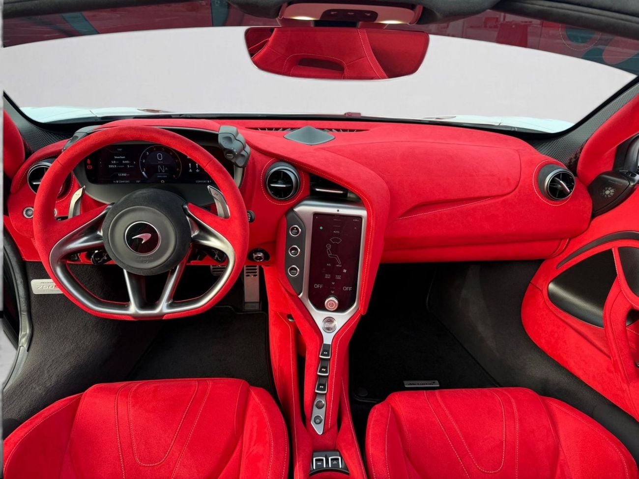 McLaren 750S AED 27,999 P.M | 0% DOWN PAYMENT | MCLAREN 750S SPIDER MSO (McLaren Special Operations) Bespoke Spec