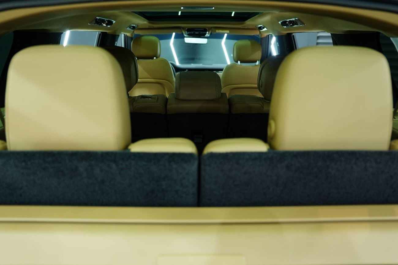 لاند روفر رينج روفر Vogue P400 SE LWB, 7-Seater, Deployable Side Steps, Panoramic Roof!!