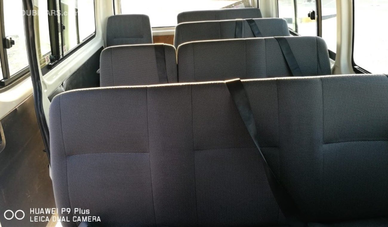 Toyota Hiace 2013 ref#796