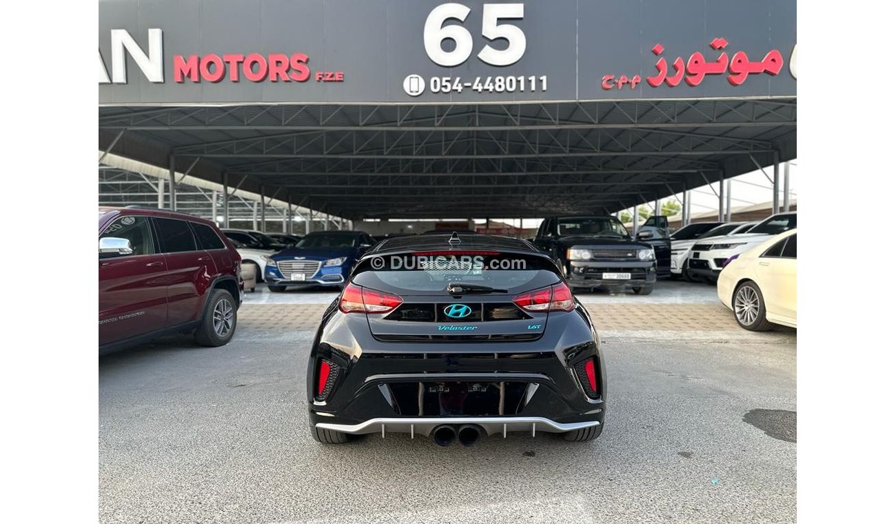 Hyundai Veloster Turbo