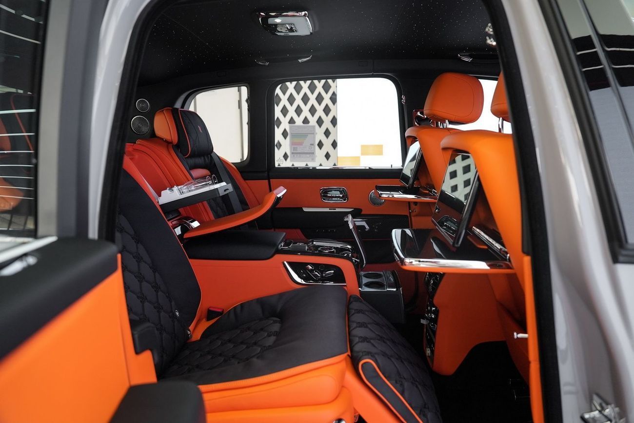 Rolls-Royce Cullinan Rolls Royce Cullinan Black Badge Series 2