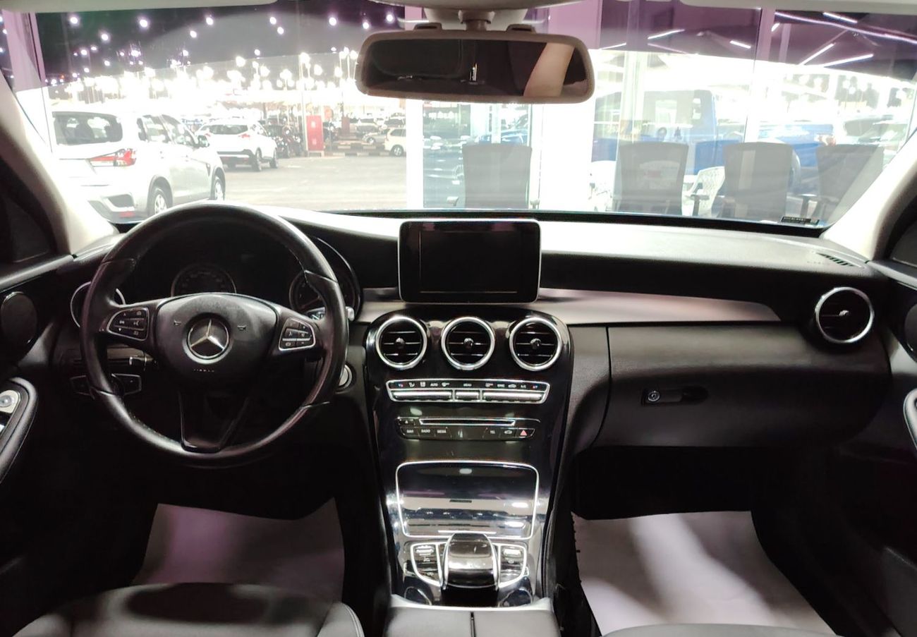 مرسيدس بنز C 200