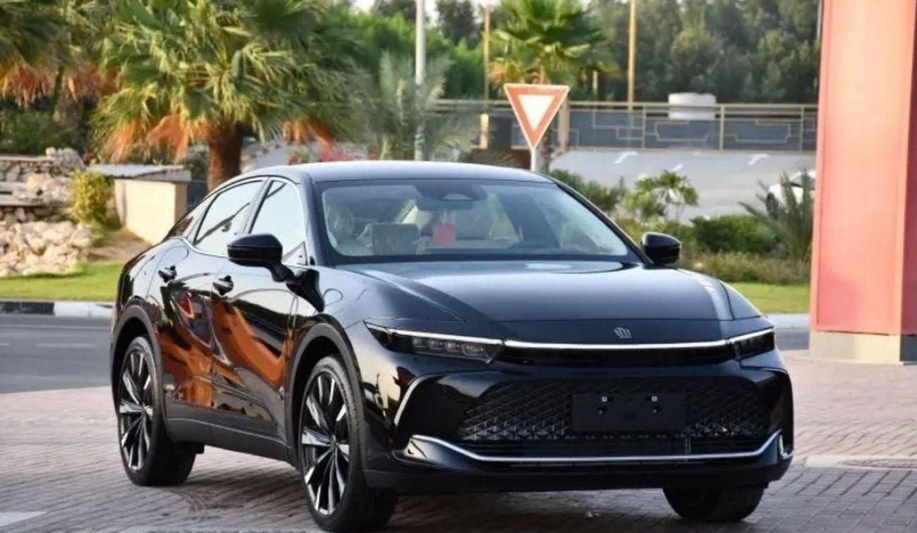 Toyota Crown TOYOTA CROWN 2.5L HYBRID FULL OPTION 2026 GCC FULL OPTION GCC SPECS